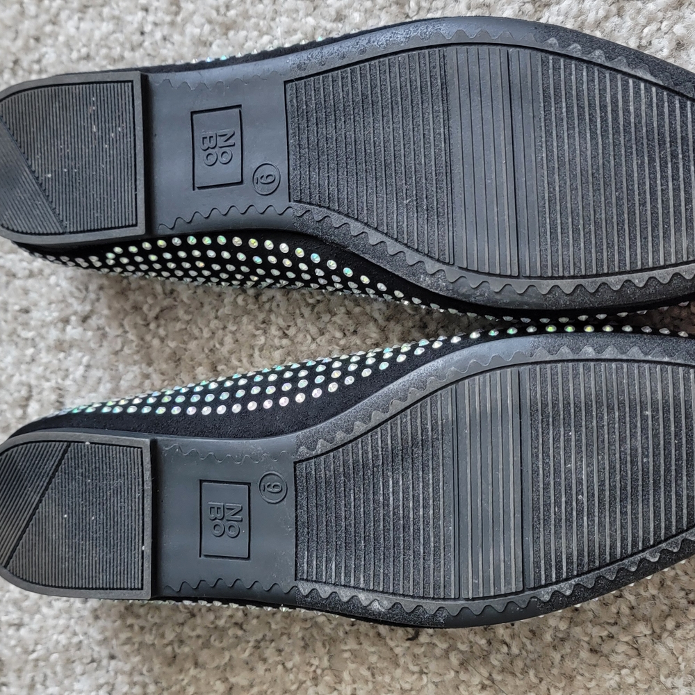 No Boundaries Black and Silver Flats with Slip-On Design - Picture 6 of 6